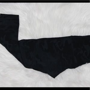 Camo Align Crop 21”